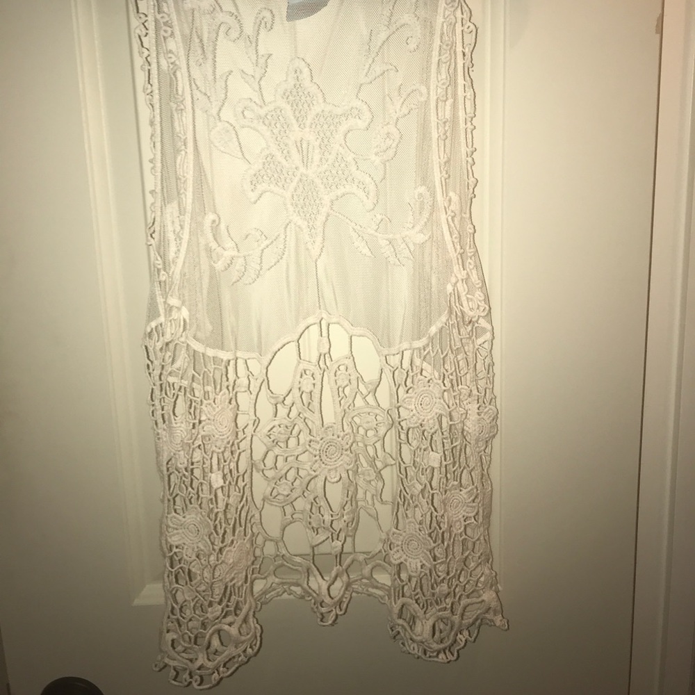 Top - Picture 2 of 2